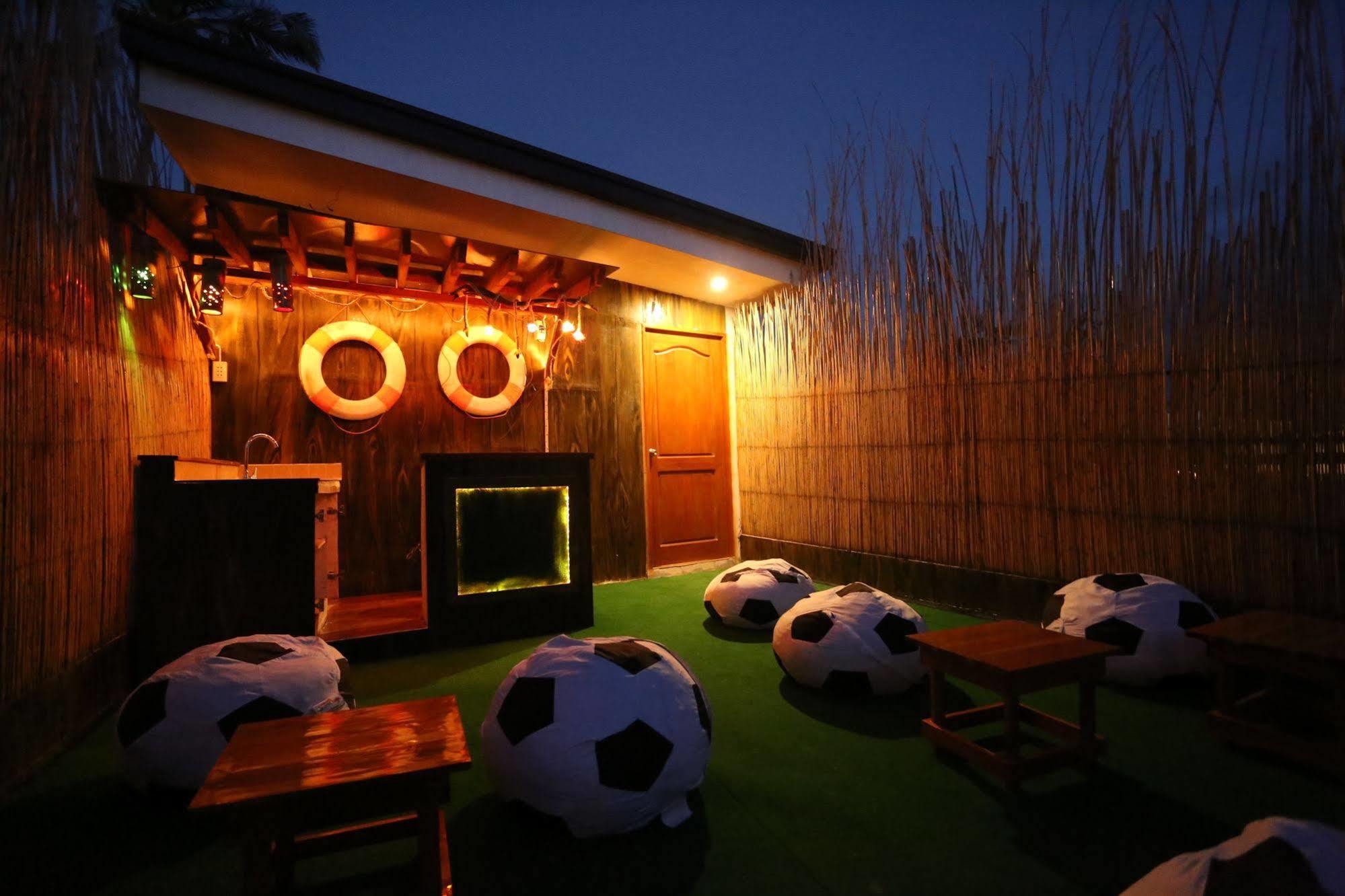 Hostel Avenue Beachfront Balabag  Zewnętrze zdjęcie